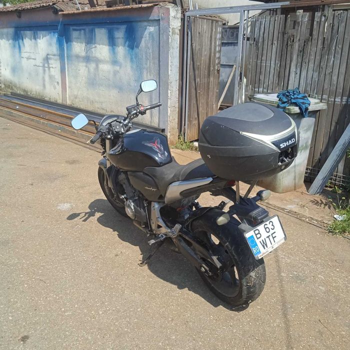 Honda CB600F Hornet 25 kW LEGAL A2 + topcase
