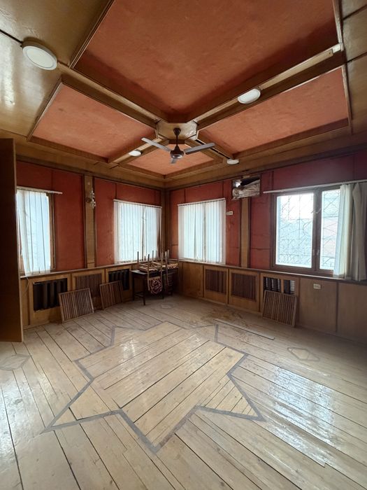 Сдается под гостиницу, бизнес центр, ресторан, клуб.