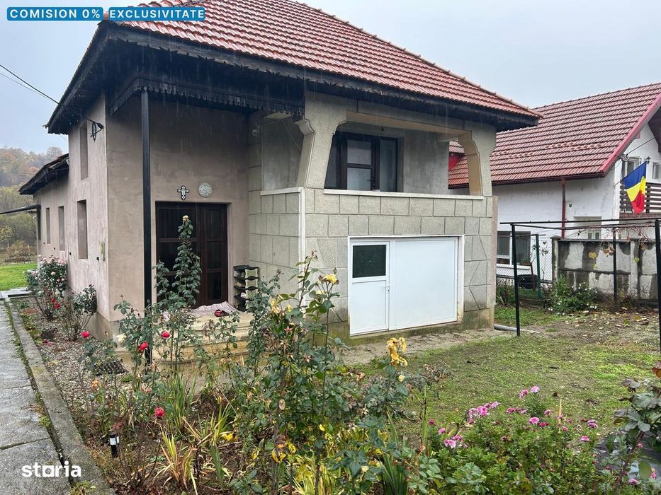 Casă P+M renovată, Teren generos de 3000 m2 – Bălești