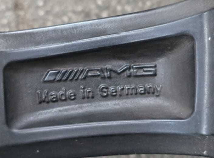 Джанти Mercedes AMG