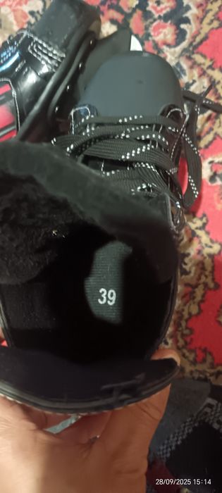 Продам коньки. В отличном состоянии.