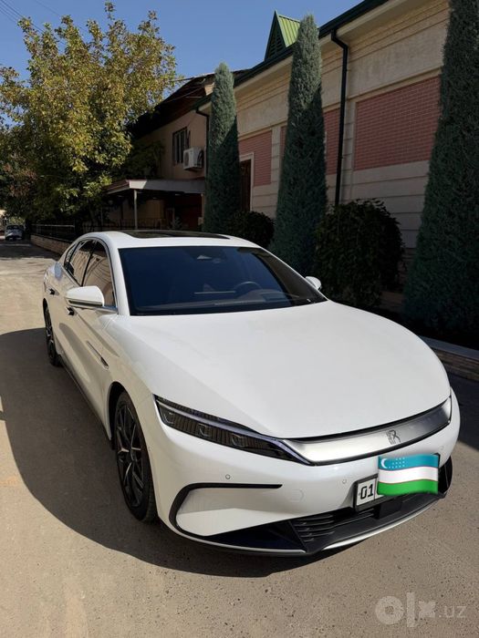 BYD Xan 3,9 сек, дуал мотор