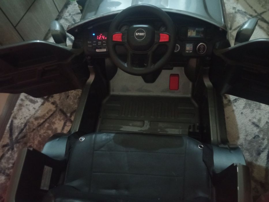 Bolalar elektromobil