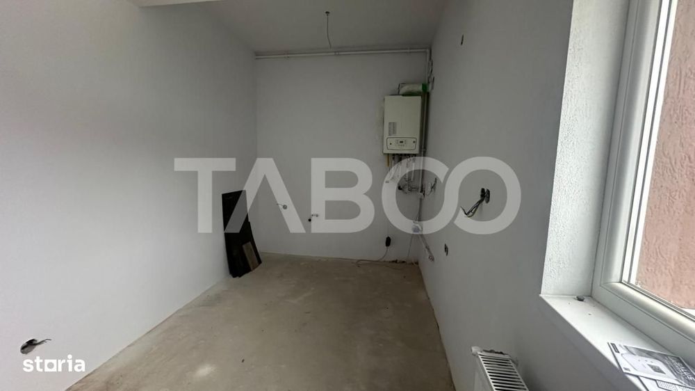 Apartament la CHEIE etaj 1 intermediar 3 camere 84 mpu Turnisor Sibiu — fotografia 3