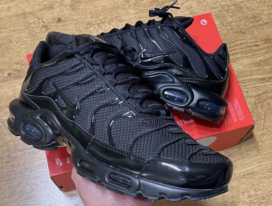 *NOU* Nike Tn Air Max negri - verificare colet