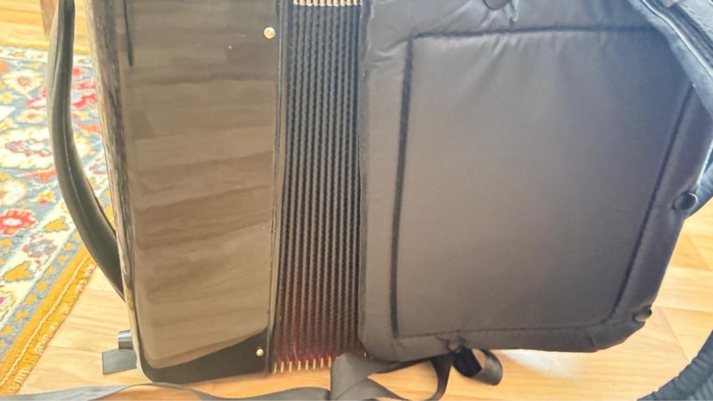 Продам итальянский баян FANTINI