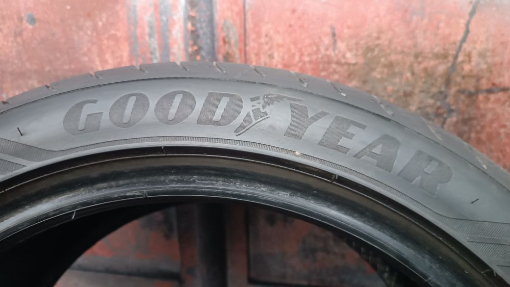 225/45/17 Goodyear