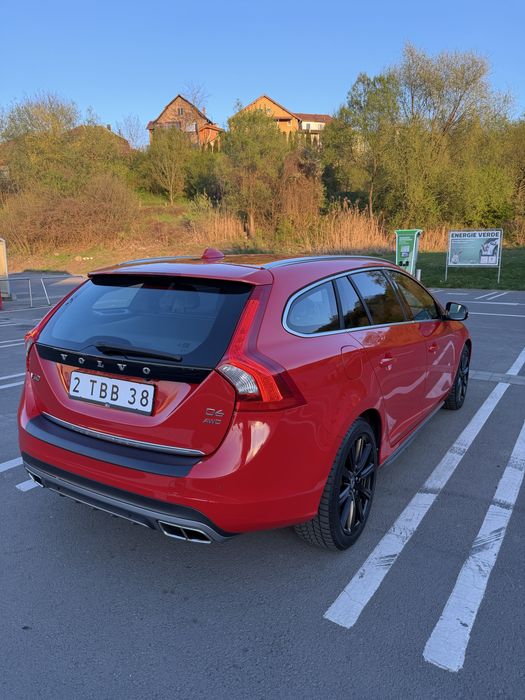 Volvo V60 Plug In Hibryd  5 Cilindrii Rosu  Trapa Webasto