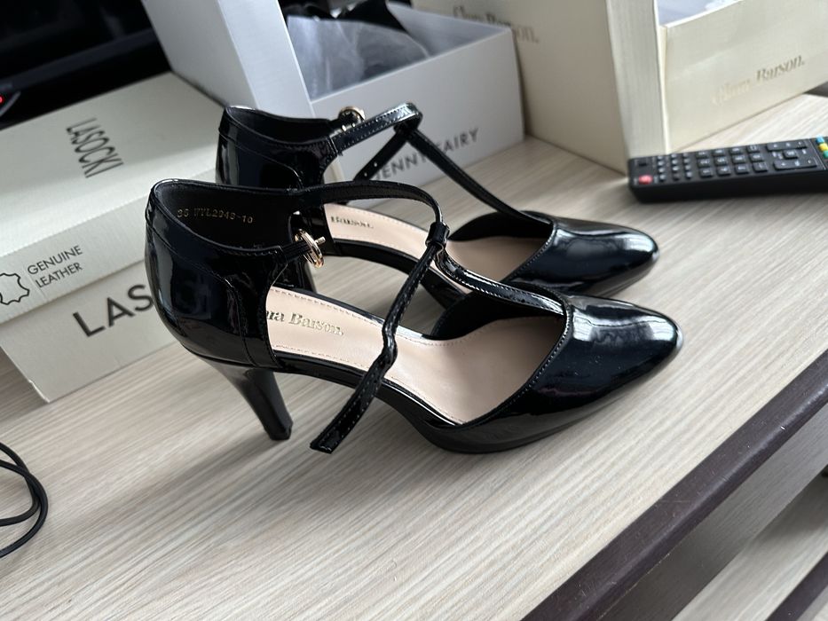 Vand Pantofi cu toc Clara Barson Negru NOU