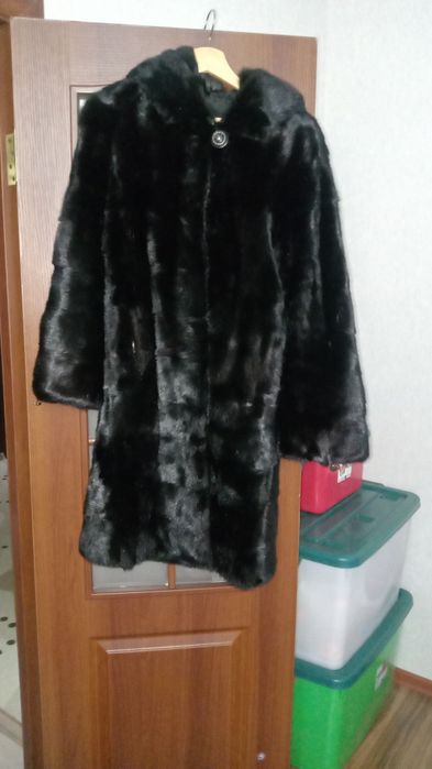 Продам шубу норковую