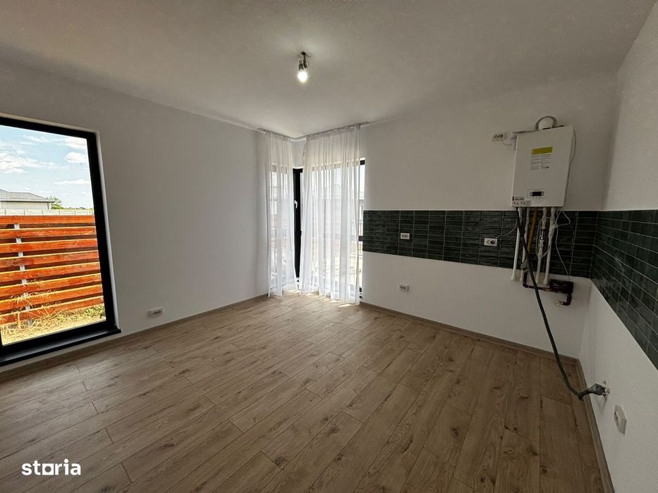 Casă cu 3 camere, curte  Berceni