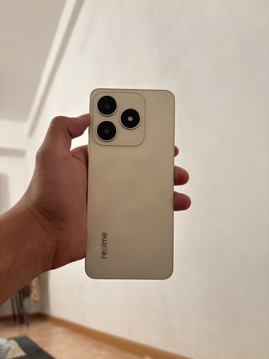 REALME C61 обмен на айфон
