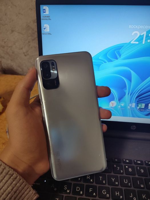 Redmi Note 10 5G 
128/6+5 ideal ochilmagan.
Hech qayeri almashmagan Ba