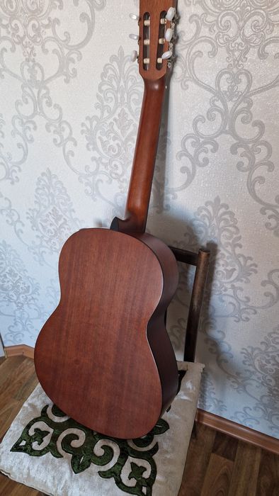 Гитара "YAMAHA" CG-122MC