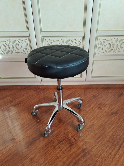 Стул новый 20 000 и 25 000