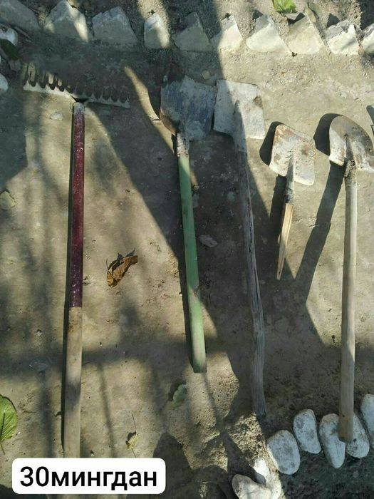 Лопаты продаются