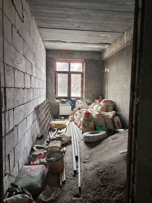 Бунедкор пр-т м-ро Мирзо Улугбек,Парк Гафур Гулям 167 кв.м новостройка