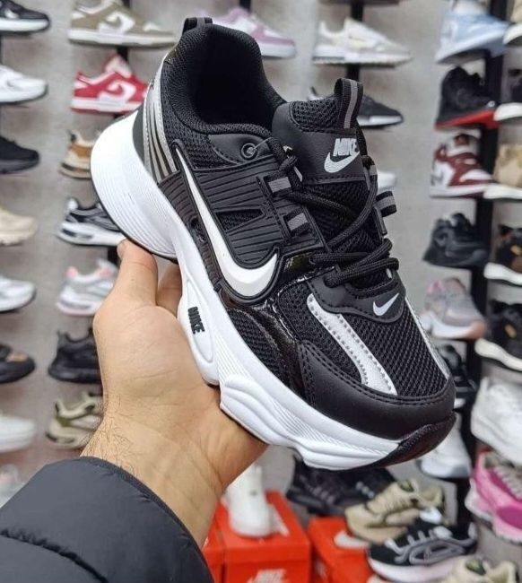 Adidasi fetite si baieti