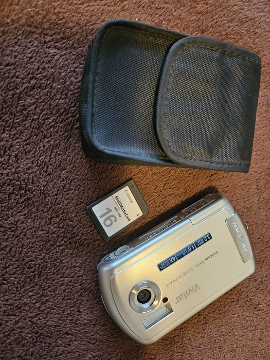 Дигитална ретро камера Vivitar