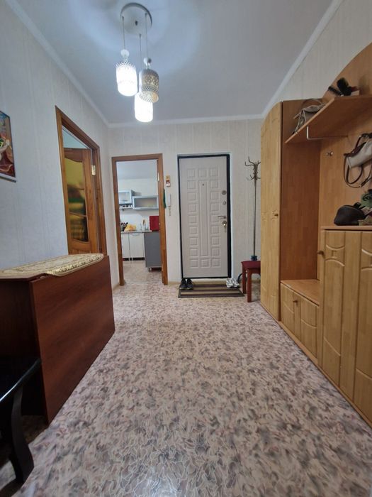 Продам 3 кв 71 квм рн Шанхай