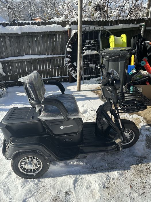 Scuter electric Elektromob- 3 roti