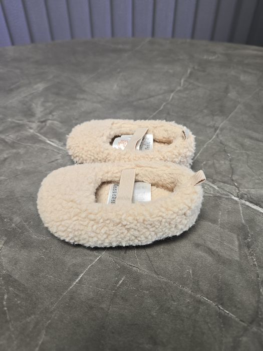 Бебешки пантофи, обувки номер 16/17