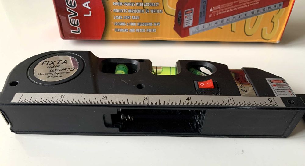 Boloboc cu nivela laser si ruleta nou