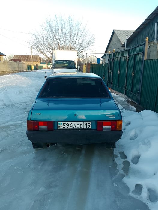 Продам машину ваз 21099