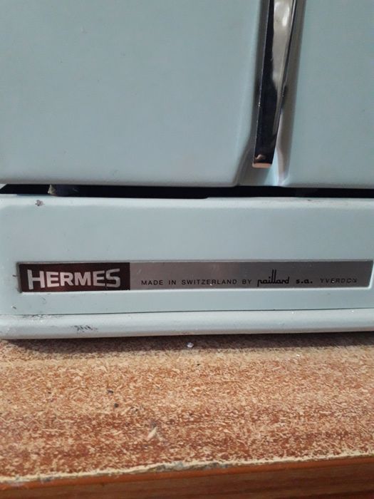 Masina de scris Hermes