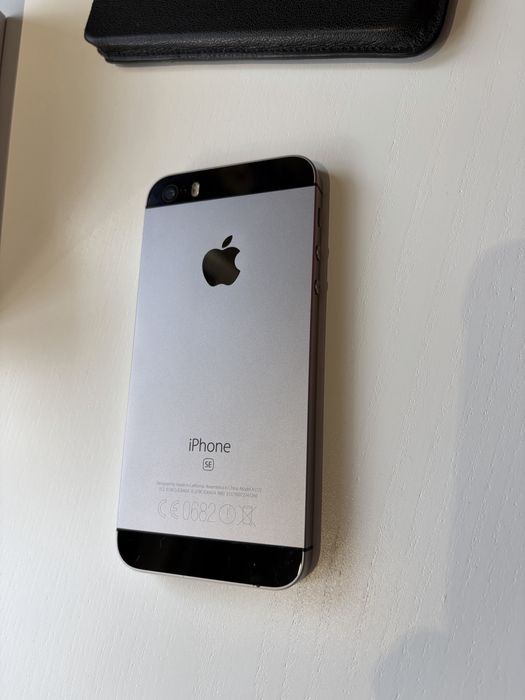 Iphone SE, liber de retea, grey