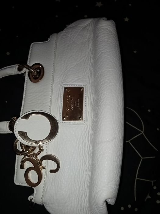 Geantă de vânzare în stare nouă 250 RON negociabil