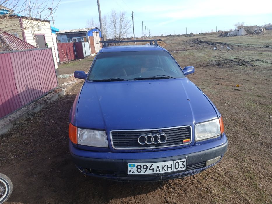 Audi 100 c4 2.6 бензин 1992 года