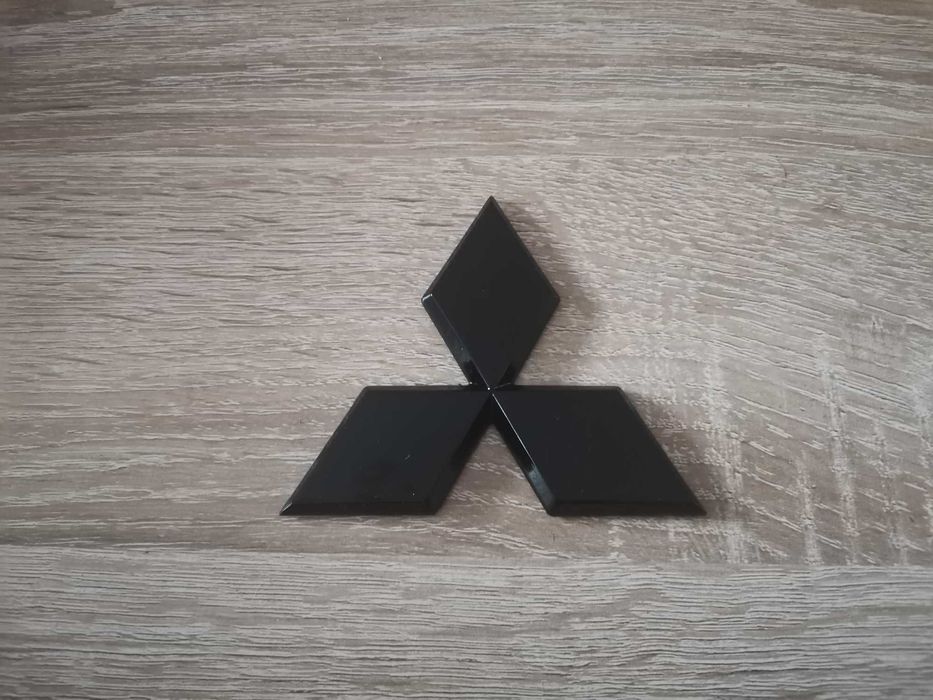 черно лого Mitsubishi 8 см
