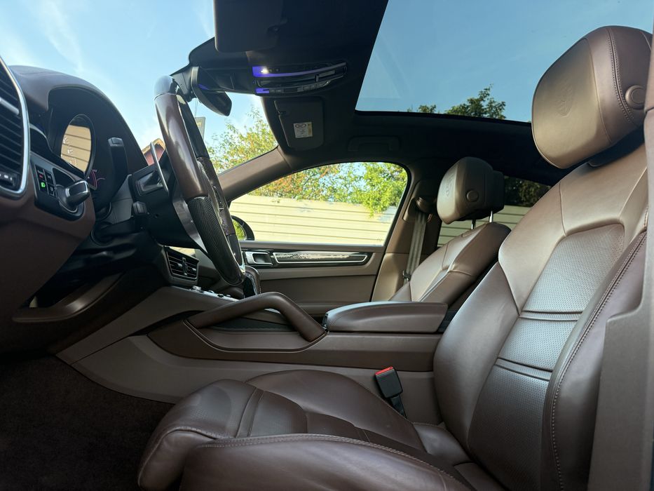 Porsche cayenne coupe hybrid 462 cp 2021