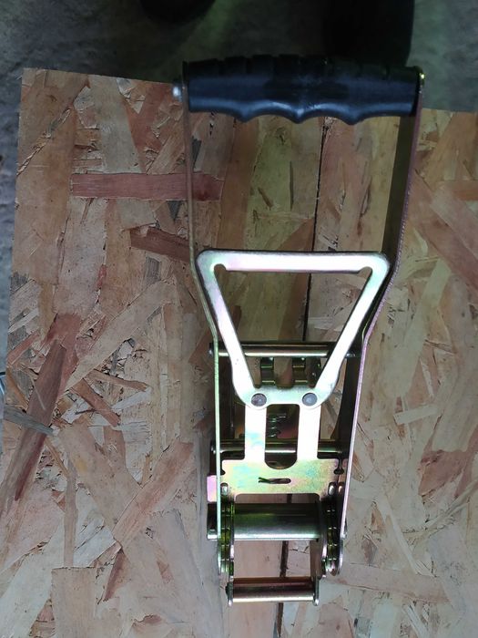 Тричотки за колани