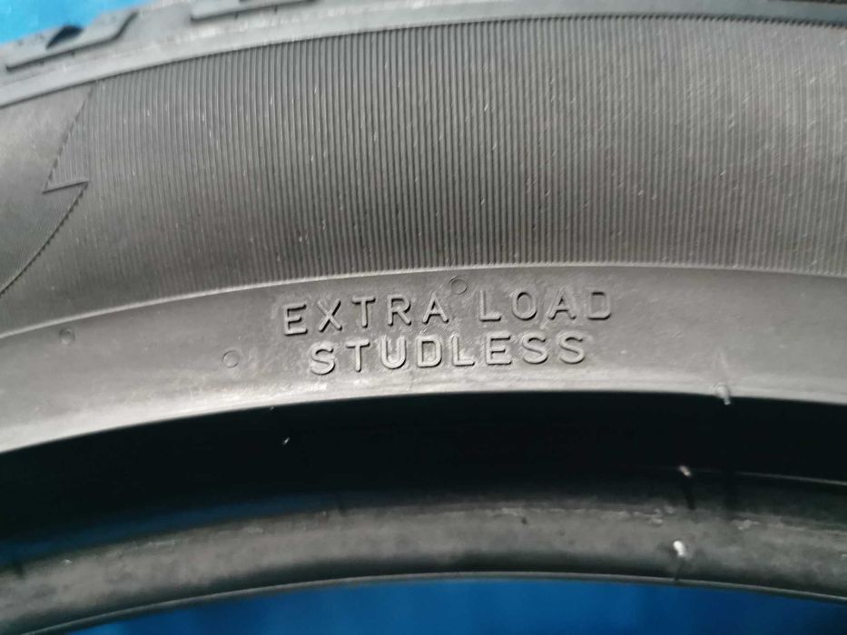 285/40 R22 - 325/35 R22 pirelli m+s 4 bucati