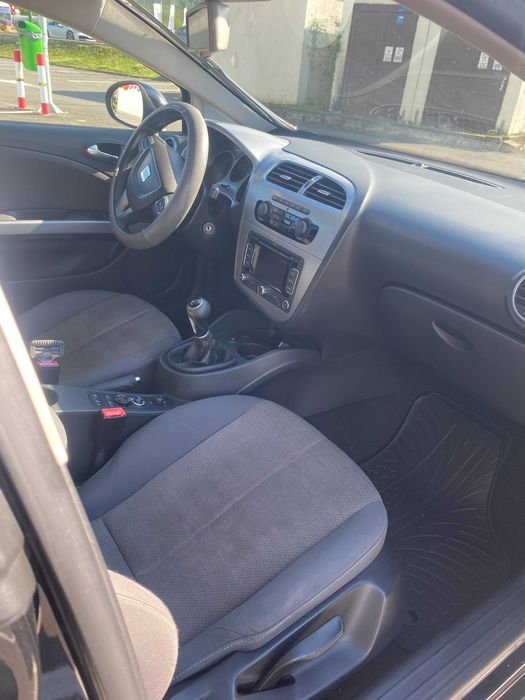 SEAT Leon 2010 — imagine 3
