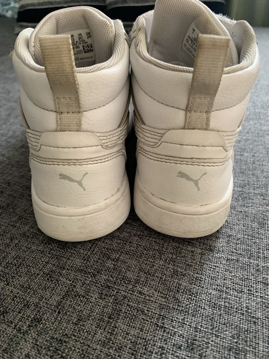 Продам детские кожаные кросовки