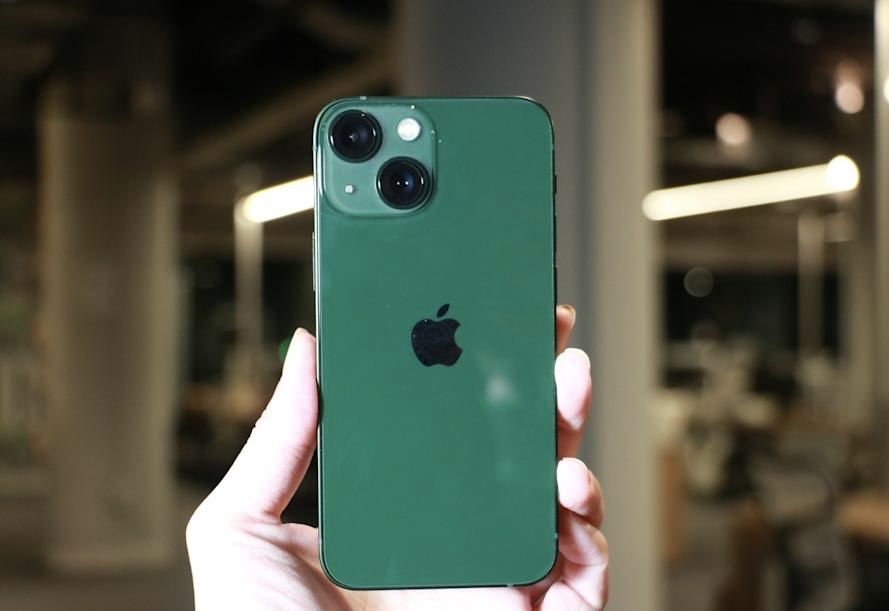 Iphone 13 в отличном состоянии