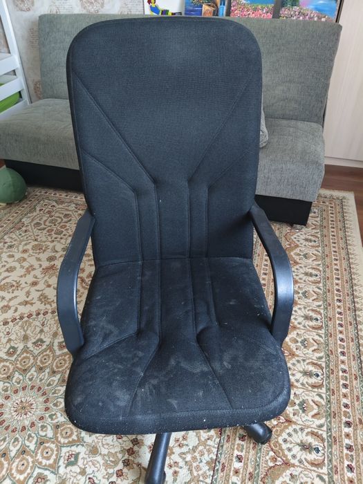 Офисное кресло руководителя