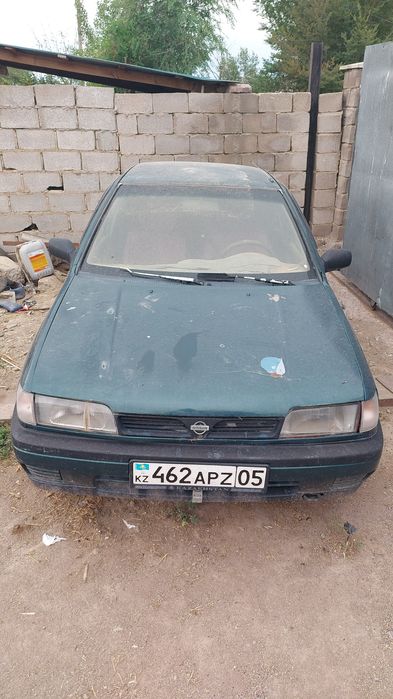 Продам машину ниссан