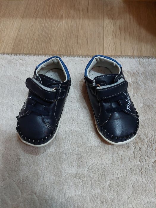 Pantofi baieti marimea 20