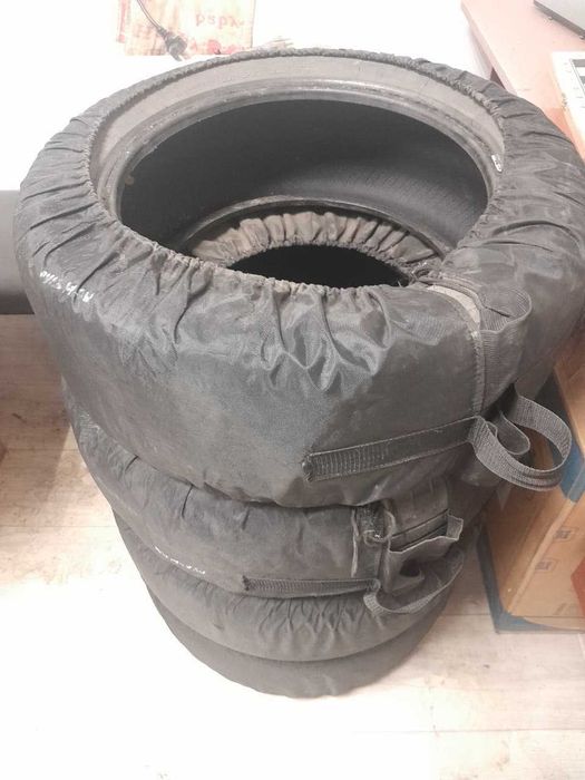 Продаю покрышки летние.