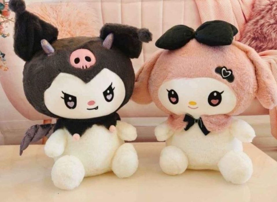 Mascota Hello Kitty/ Kuromi sanrio seria noua  35 cm
