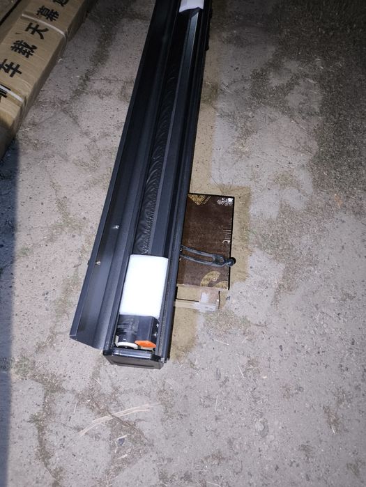 Маркиза на автомобиль