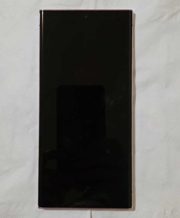 Vând Samsung S23 Ultra Roze 8gb cu 256gb