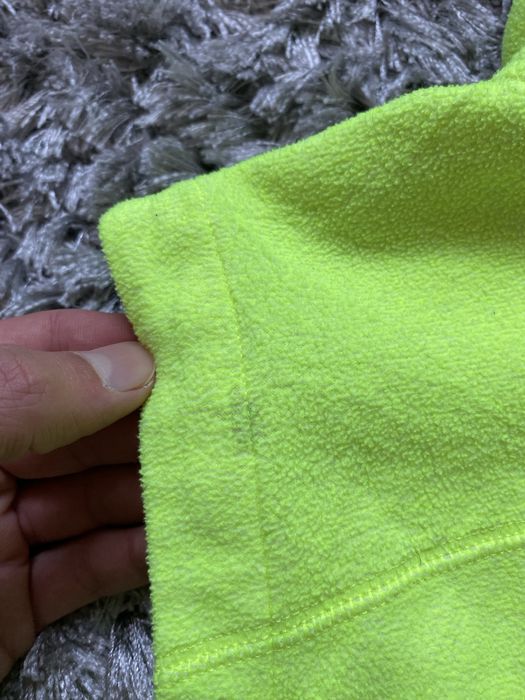 vesta under armour coldgear neon