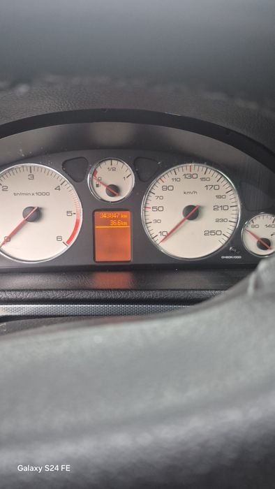 Peugeot 407 2.0 HDI (136 к.с.)