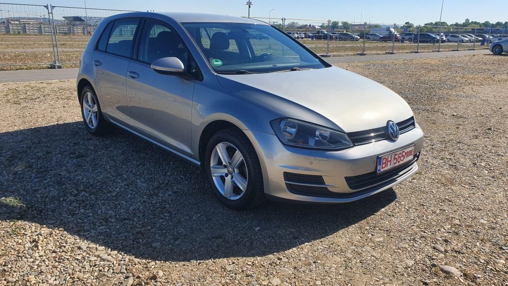 Golf 7 2.0 150 cp,170.000 km Fara Ad blue navigatie park pilot sezori  parcare incalzire in scaune
