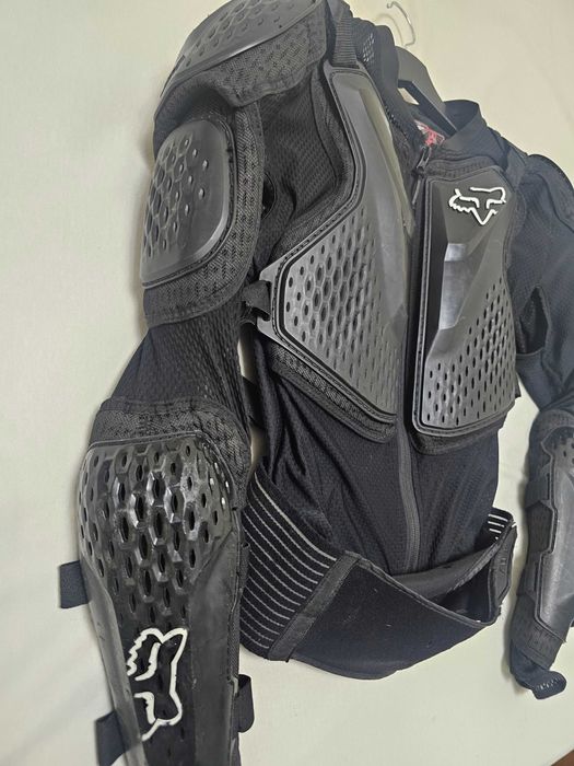 Fox titan sport chest protector